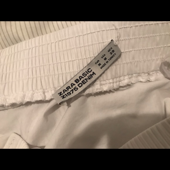 Off the shoulder, white top - Picture 4 of 4